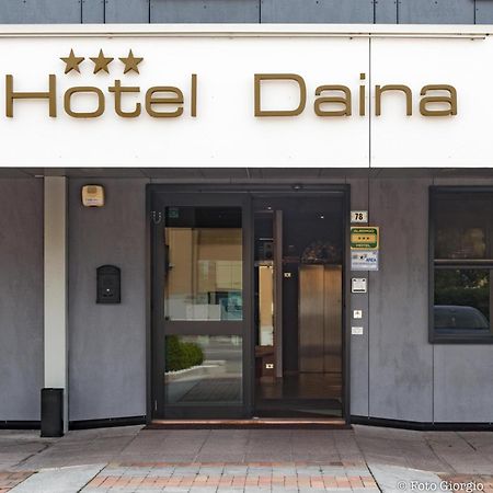 Hotel Daina Dalmine Ngoại thất bức ảnh
